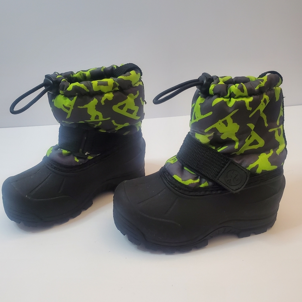 Northside Thermolite Black and Green Snow boots
